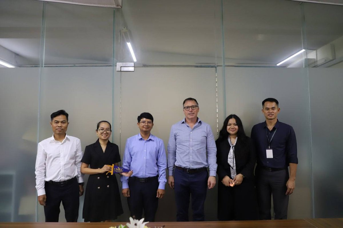 皇家金边大学与美国密苏里大学探讨联合学位合作