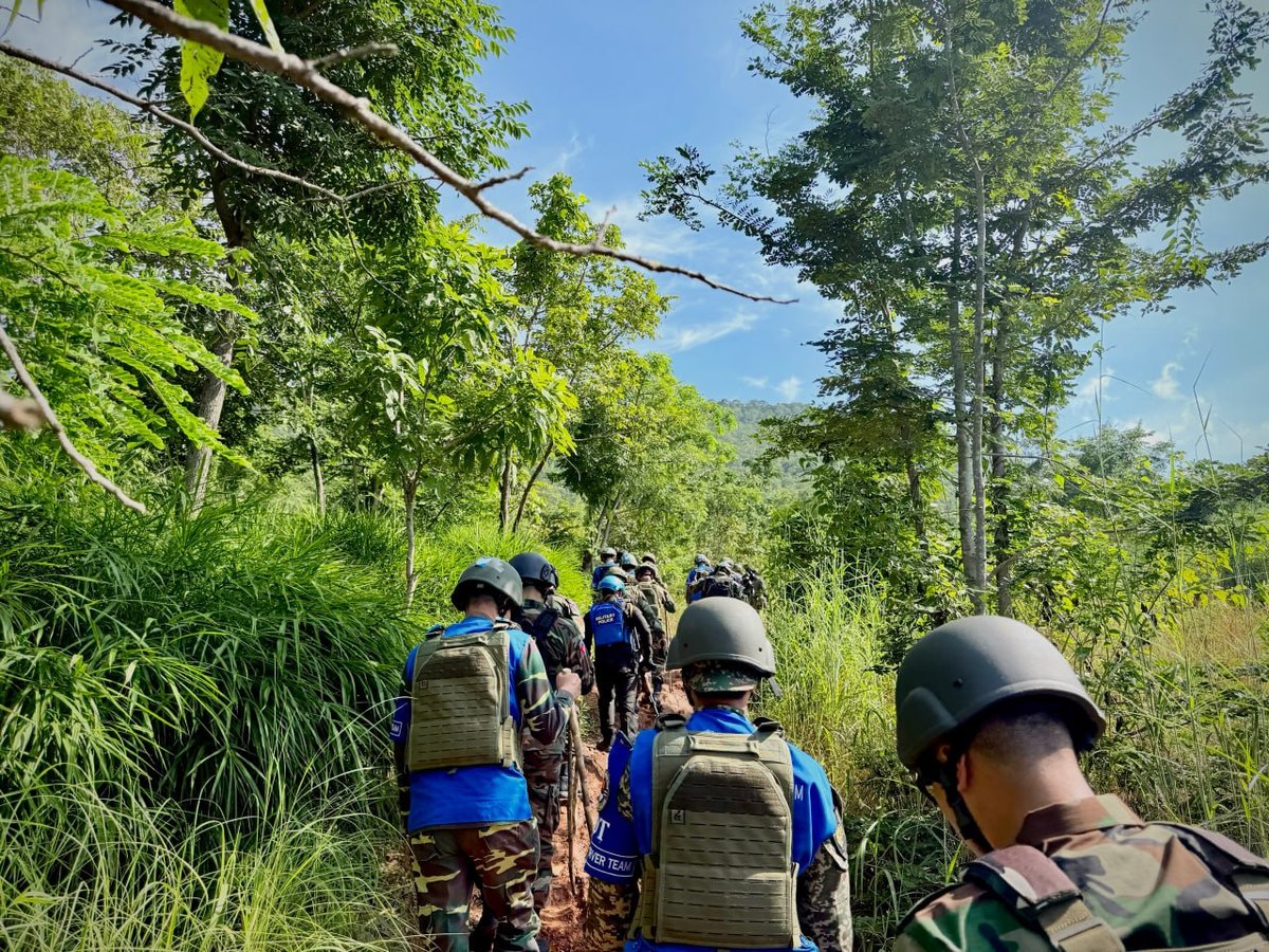 东盟观察员赴柬泰边境27号界碑巡查 旨在维护边境稳定