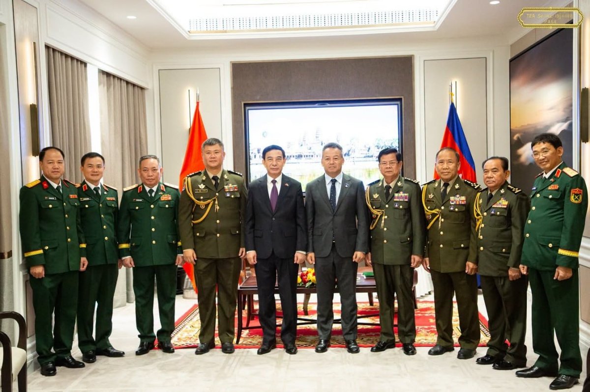 狄西哈与越南国防部长举行双边会谈