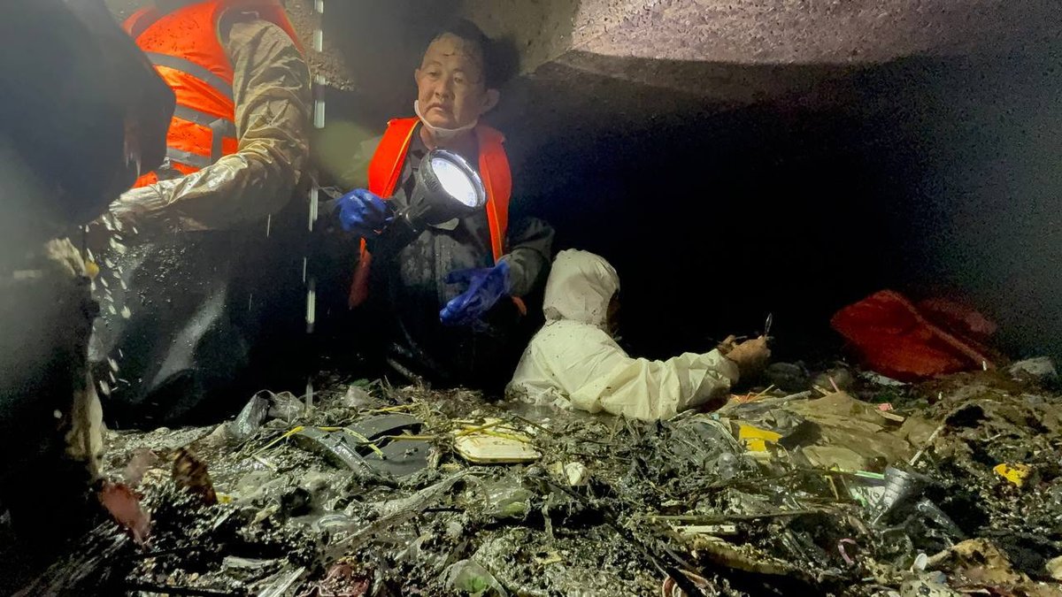 金边菩森芷区副区长Pang Lida带领团队深入金边国际机场