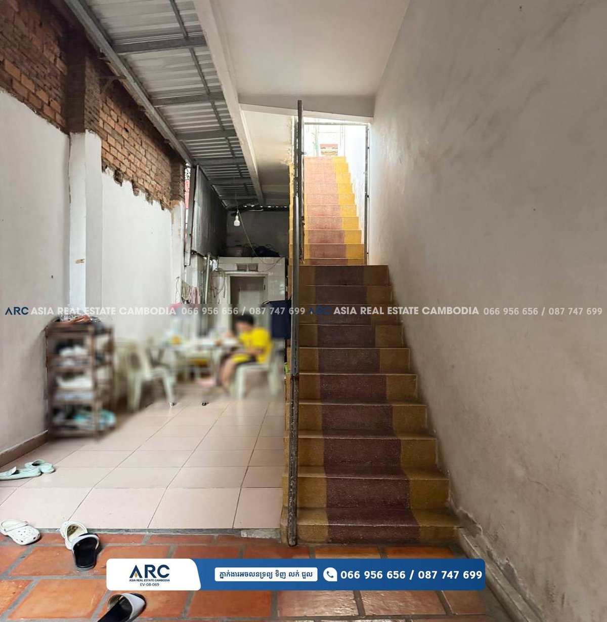 金边BKK1核心区店屋急售,房屋面积6m x 16m,土地面