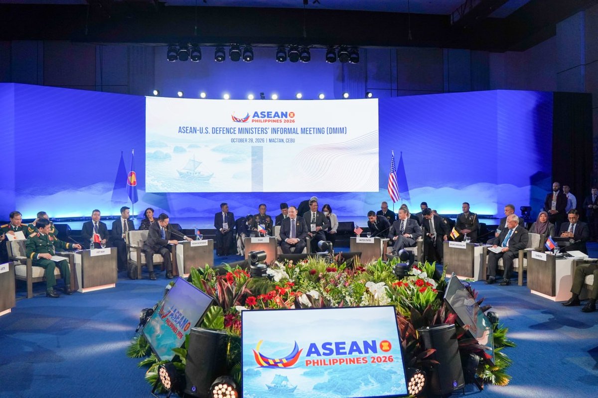 柬埔寨国防部出席东盟美国防长会议 11国代表聚首