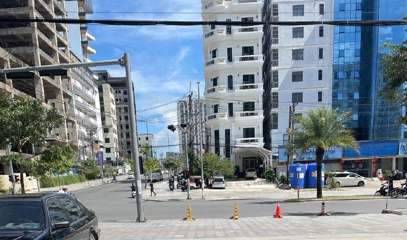 西港多地开展执法检查 凯迪酒店被宪兵围控