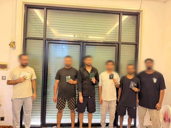 金边菩森芷区捣毁电诈窝点 抓获6名外籍人员