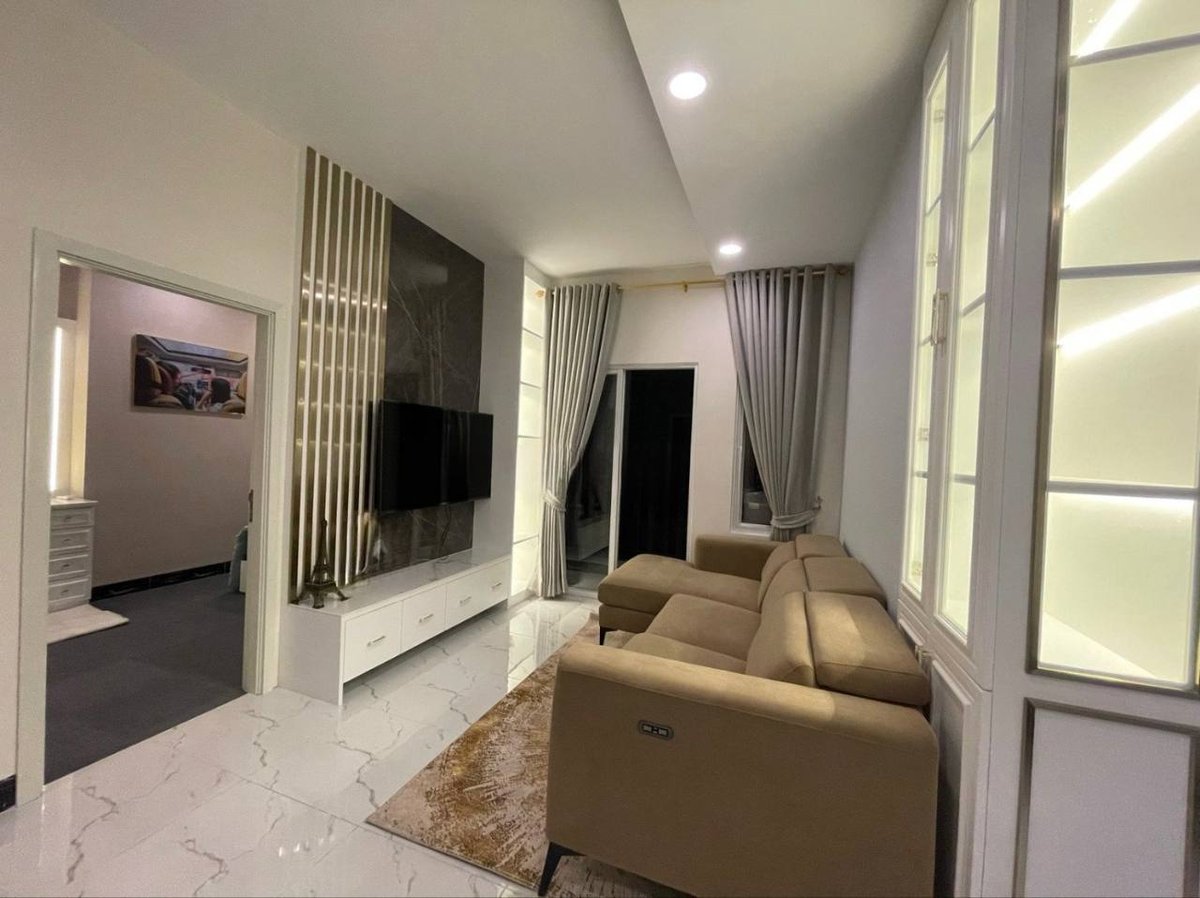 L Residence BTP项目8楼两房公寓转让,精装修且