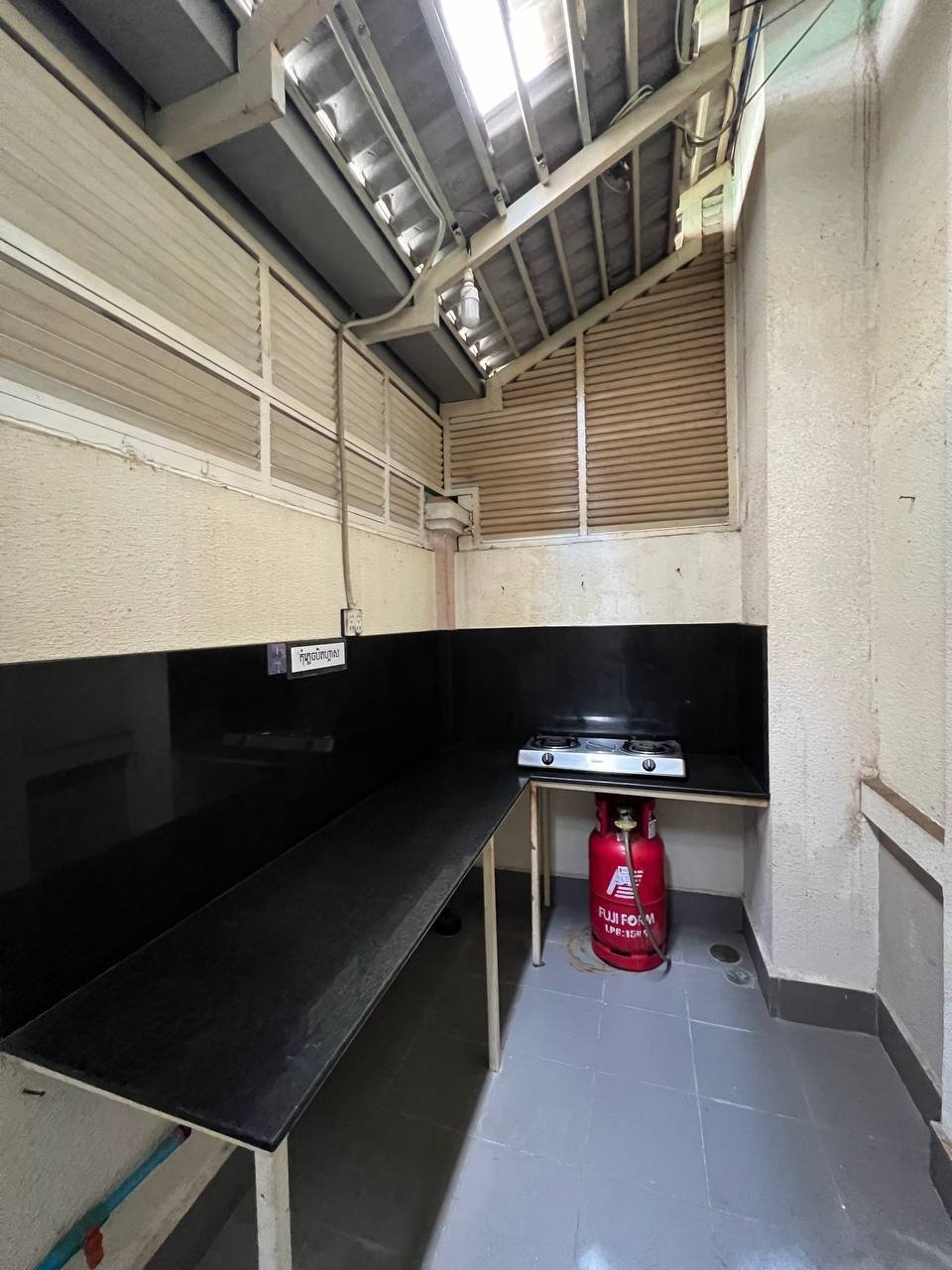 森速区永旺2附近炳发小区联排别墅招租 月租$900