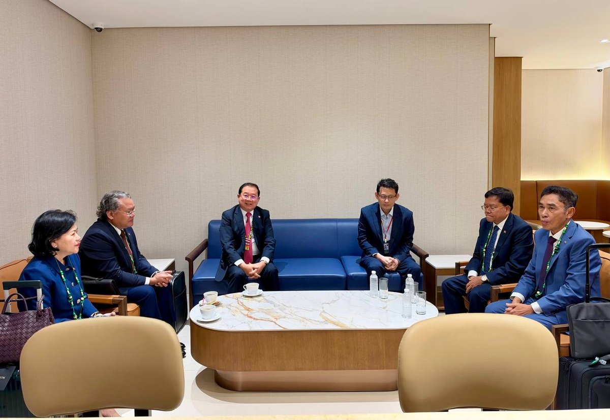卫生部长秦拉率团赴菲律宾出席世卫区域会议
