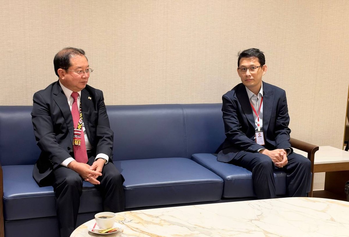 卫生部长秦拉率团赴菲律宾出席世卫区域会议