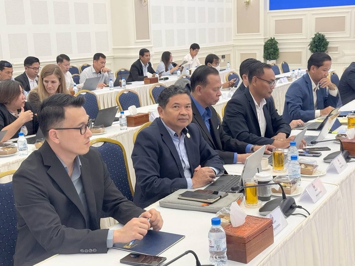 柬埔寨卫生部官员参加第三届贸易政策研讨会