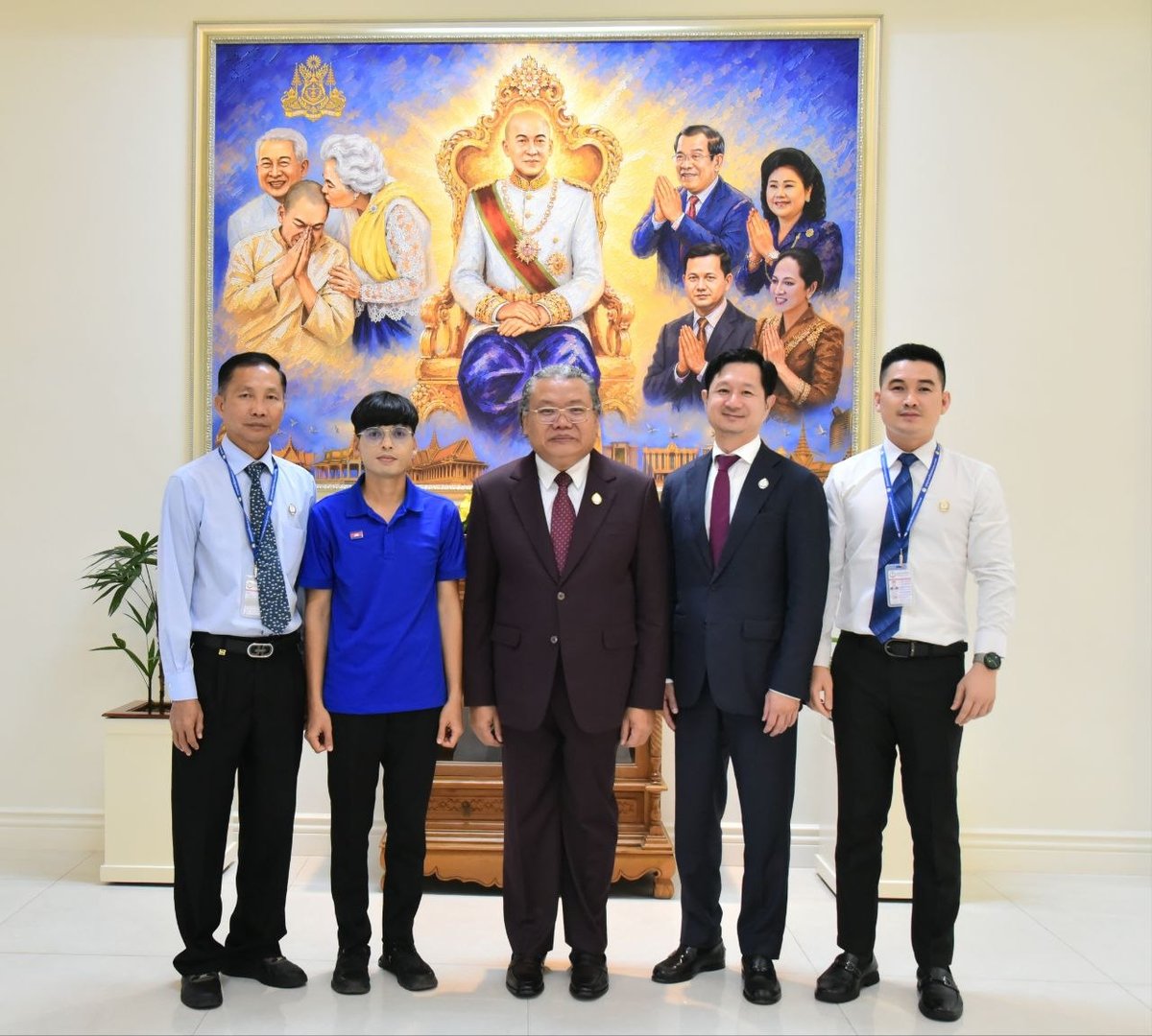 金边至暹粒徒步慈善活动启动 旨在为吴哥儿童医院筹款