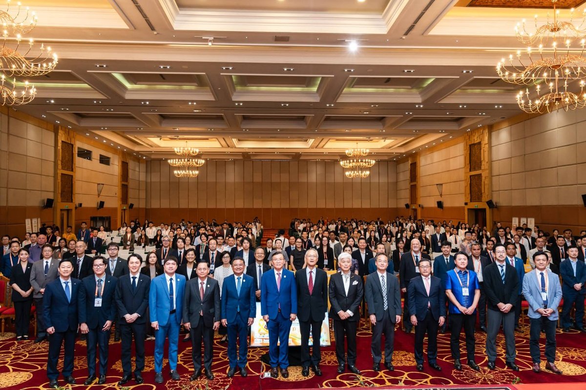 金边太阳升医院成立十周年 举办国际科学研讨会