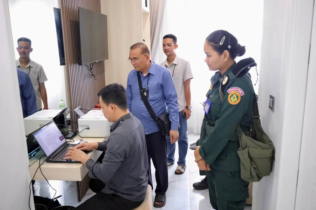 巴域疑似涉诈建筑遭突查 现场仅剩2人被控制