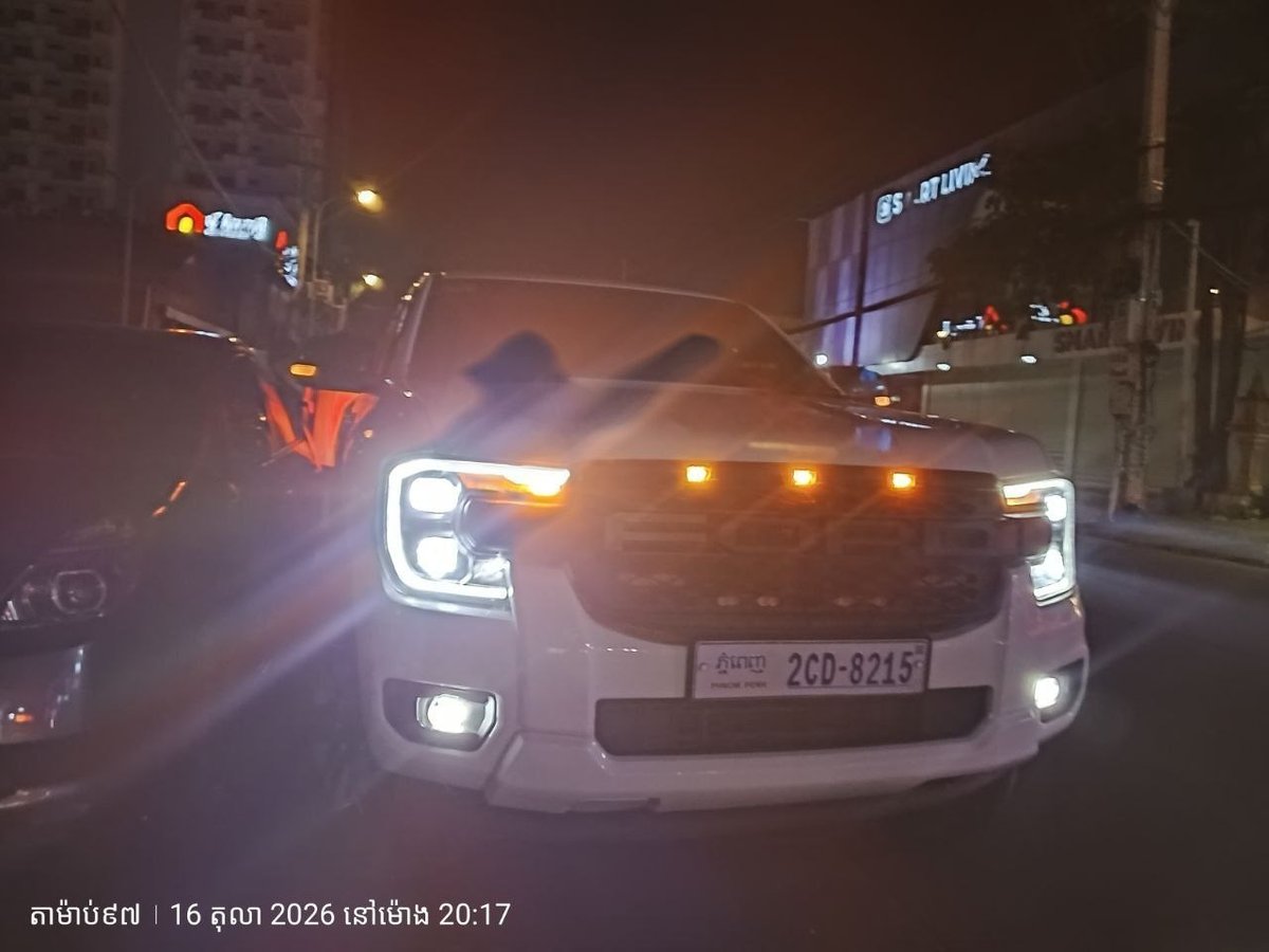 金边森速区DOT酒吧门口发生追尾 涉事三车私了解决