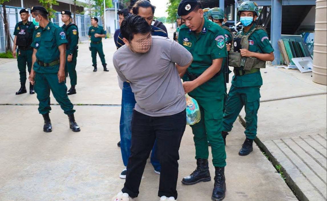 175名印尼籍涉诈人员被驱逐出境 经德崇国际机场离境
