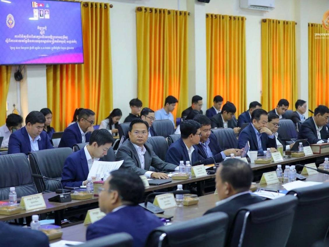 洪玛尼主持公共行政改革会议 推进基层官员评估