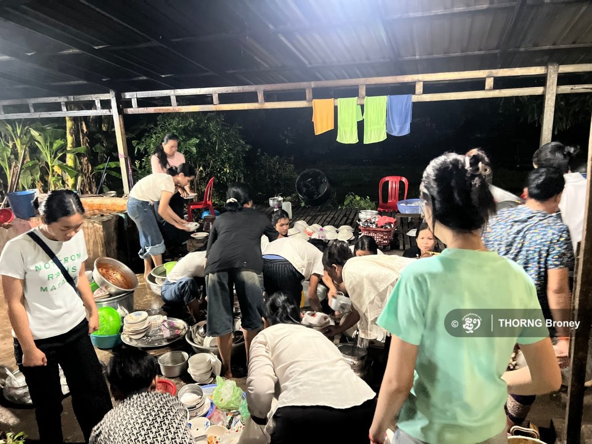 暹粒民众冒雨参加传统祭祀活动 传承文化信仰