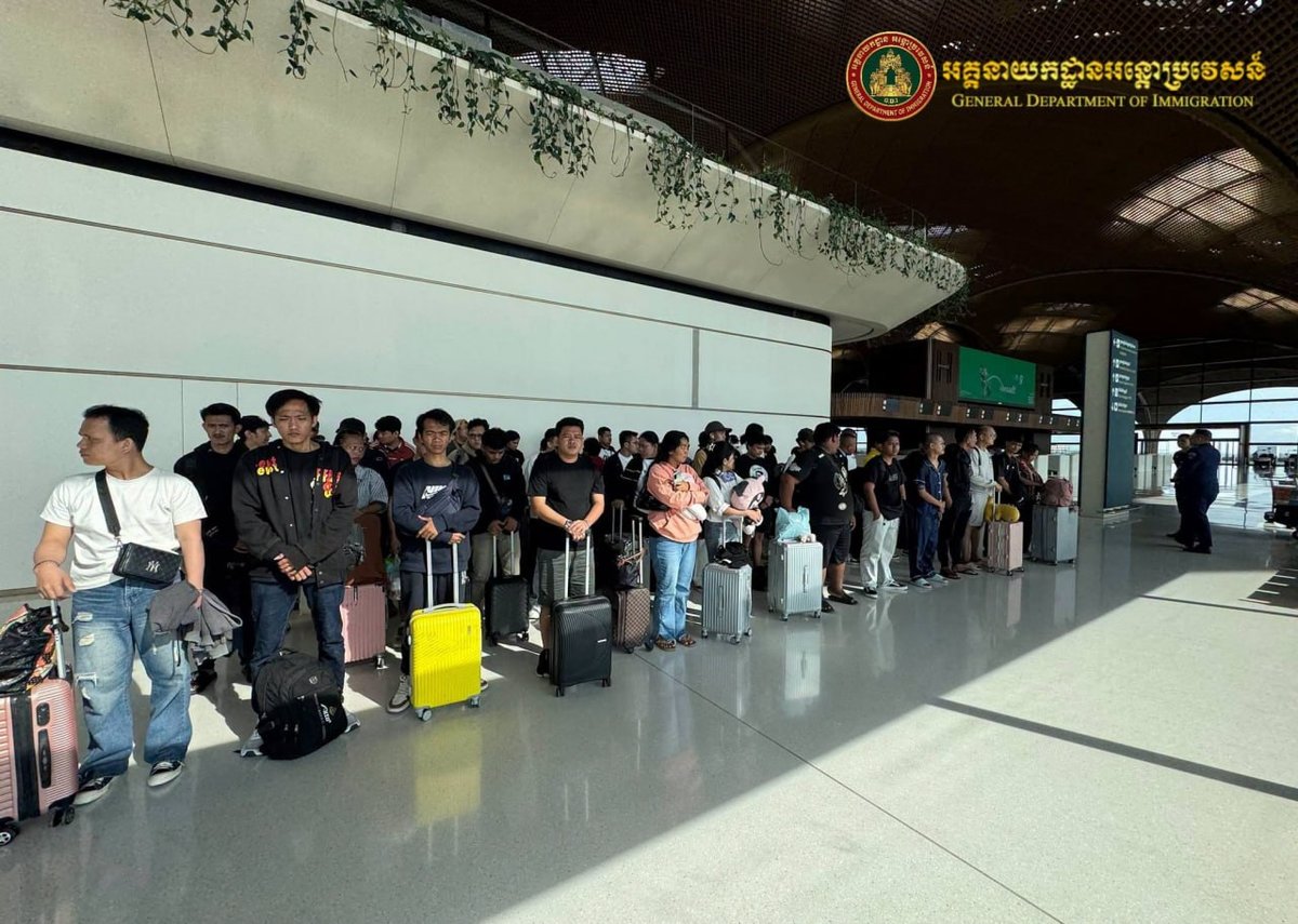 72名印尼人涉网诈被驱逐 德崇机场遣返