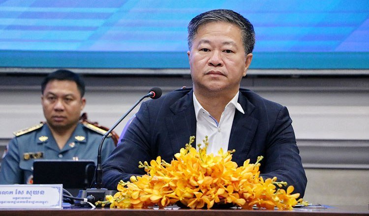 海关总署副总监否认澳洲性虐指控 准备应诉
