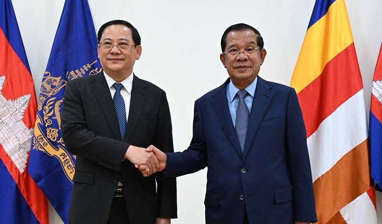 柬埔寨领导人表示将与新任老挝国会主席加强议会间合作,共同推动