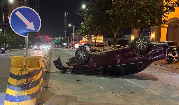 金边交通警察严打酒驾肇事逃逸 违者将面临严厉法律制裁