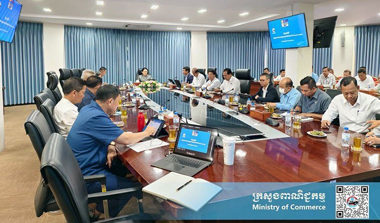 商务部推动柬埔寨制造计划 扩大本土产品零售货架空间