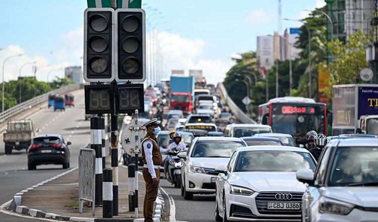 斯里兰卡全国发生6小时大停电 疑太阳能发电过载