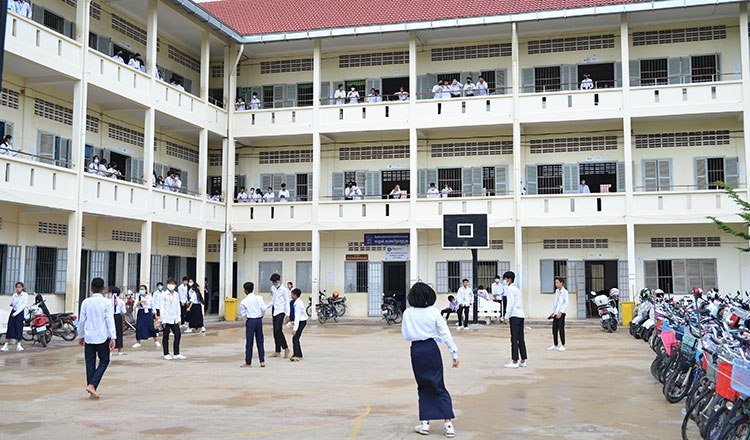 金边学校因法语国家峰会停课两天