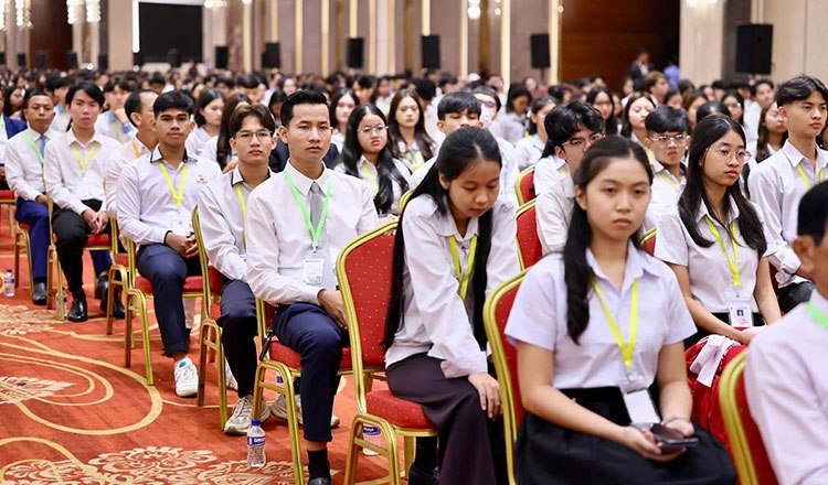 洪玛奈勉励青年重技能轻物质 呼吁理性消费